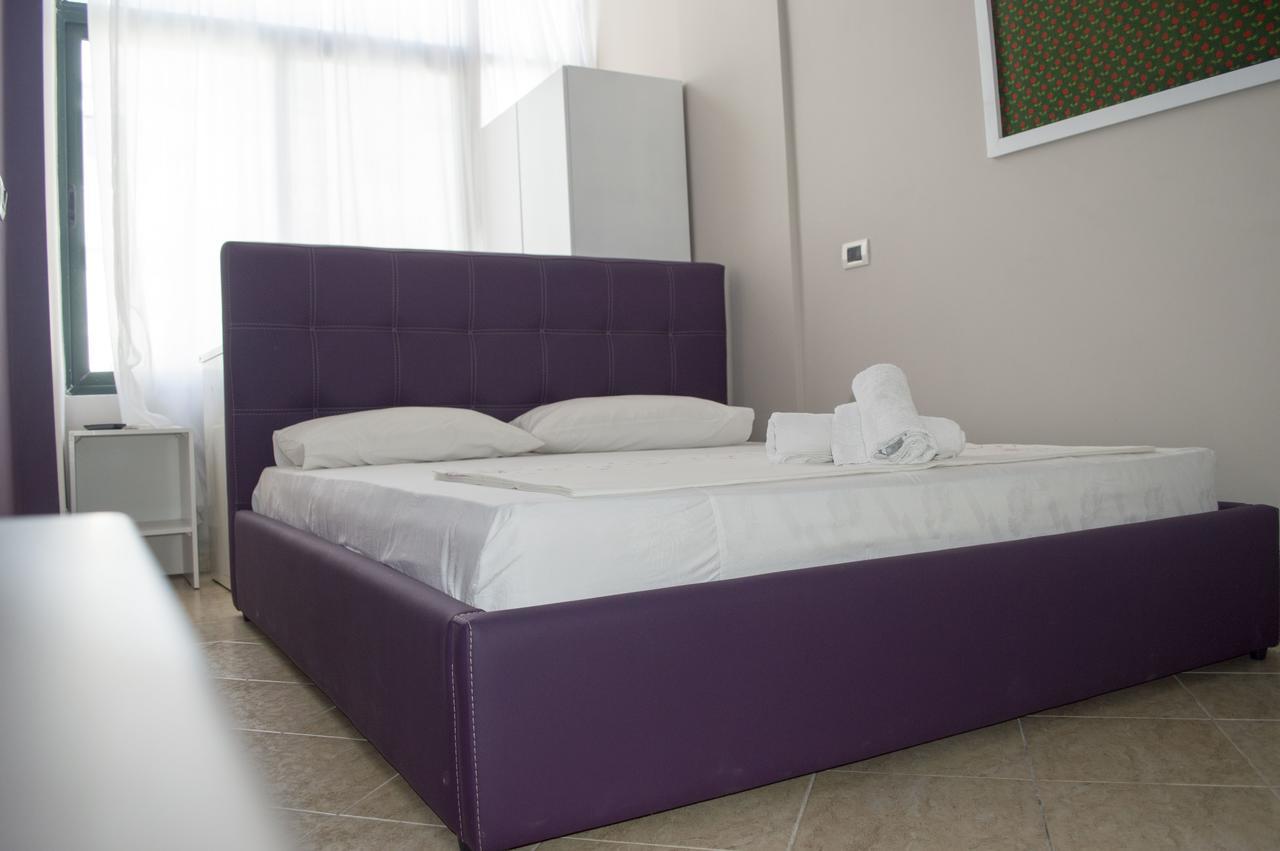 Hotel Riviera Дуррес Экстерьер фото
